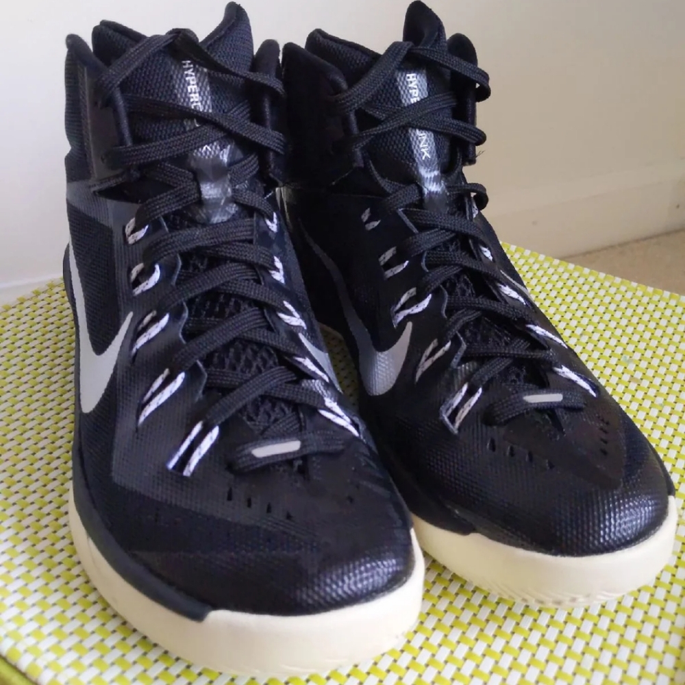 Nike Hyperdunk - image 1